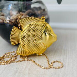 Mini fish metal clutch